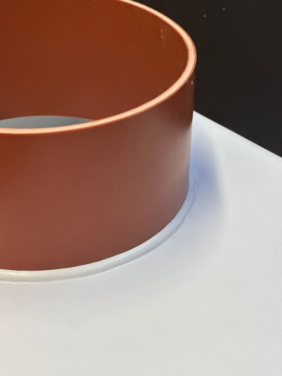 Nakładka kątowa przejściowa PVC-U 300 × 100 → Ø200 mm do przelewów HD - miniatura